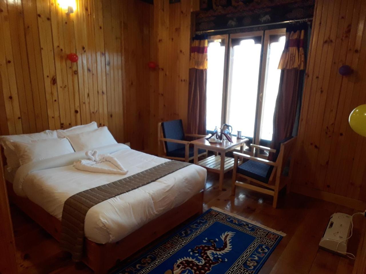 Odiyana Hotel Gangtey Gonpa Exterior photo